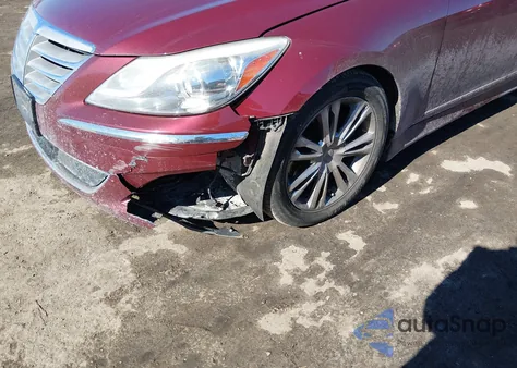 2013 Hyundai Genesis 3.8 z USA, uszkodzony, nr VIN KMHGC4DD8DU232284